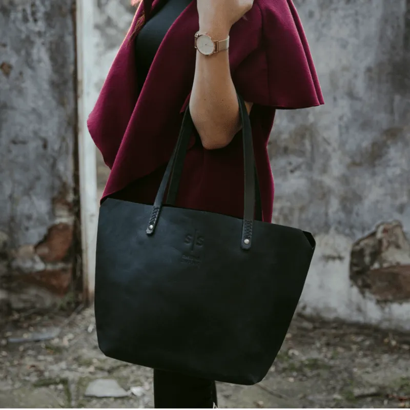 Classic Eve Leather Tote - Black Edition