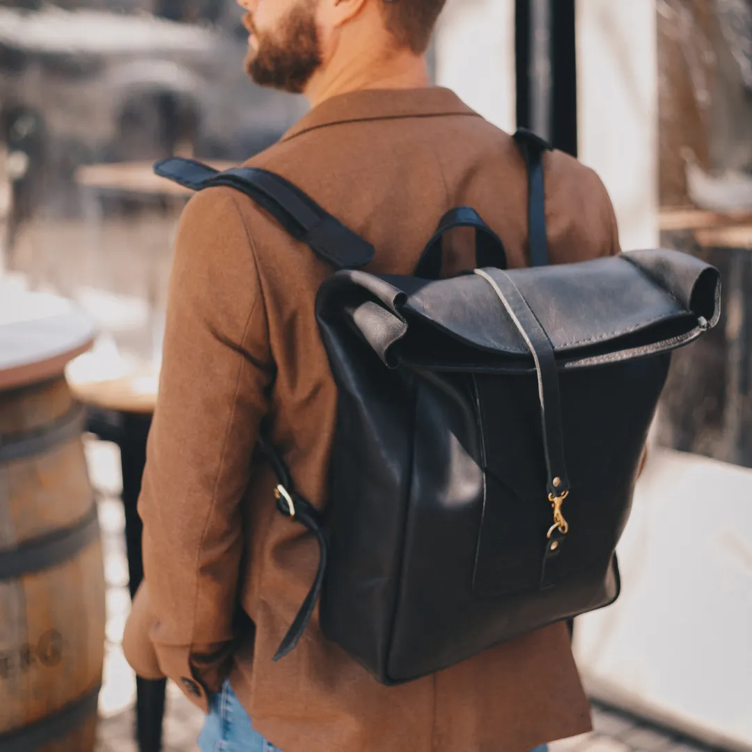 Classic Leather Noah Backpack - Black Edition